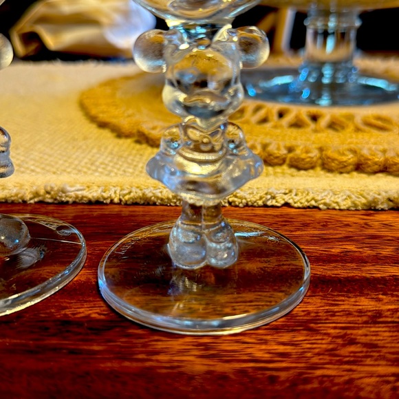 Vintage collectible Mickey and Minnie figural glass pair - Picture 3 of 5